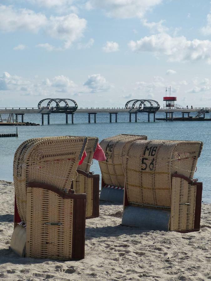 Strandlaeufer Im Kirschgarten Келенхузен Екстериор снимка
